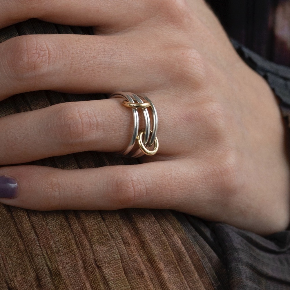 Two-Tone Interlocking Band Ring - Gold & Silver